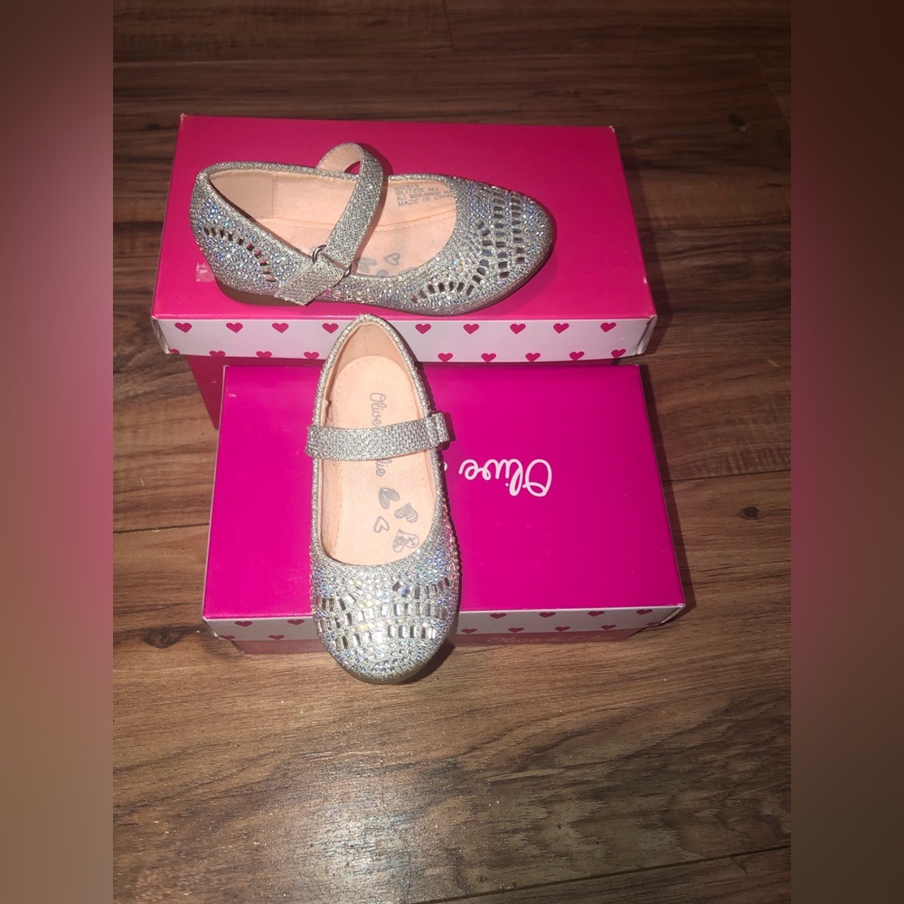 Olive and Edie silver girl's shoes